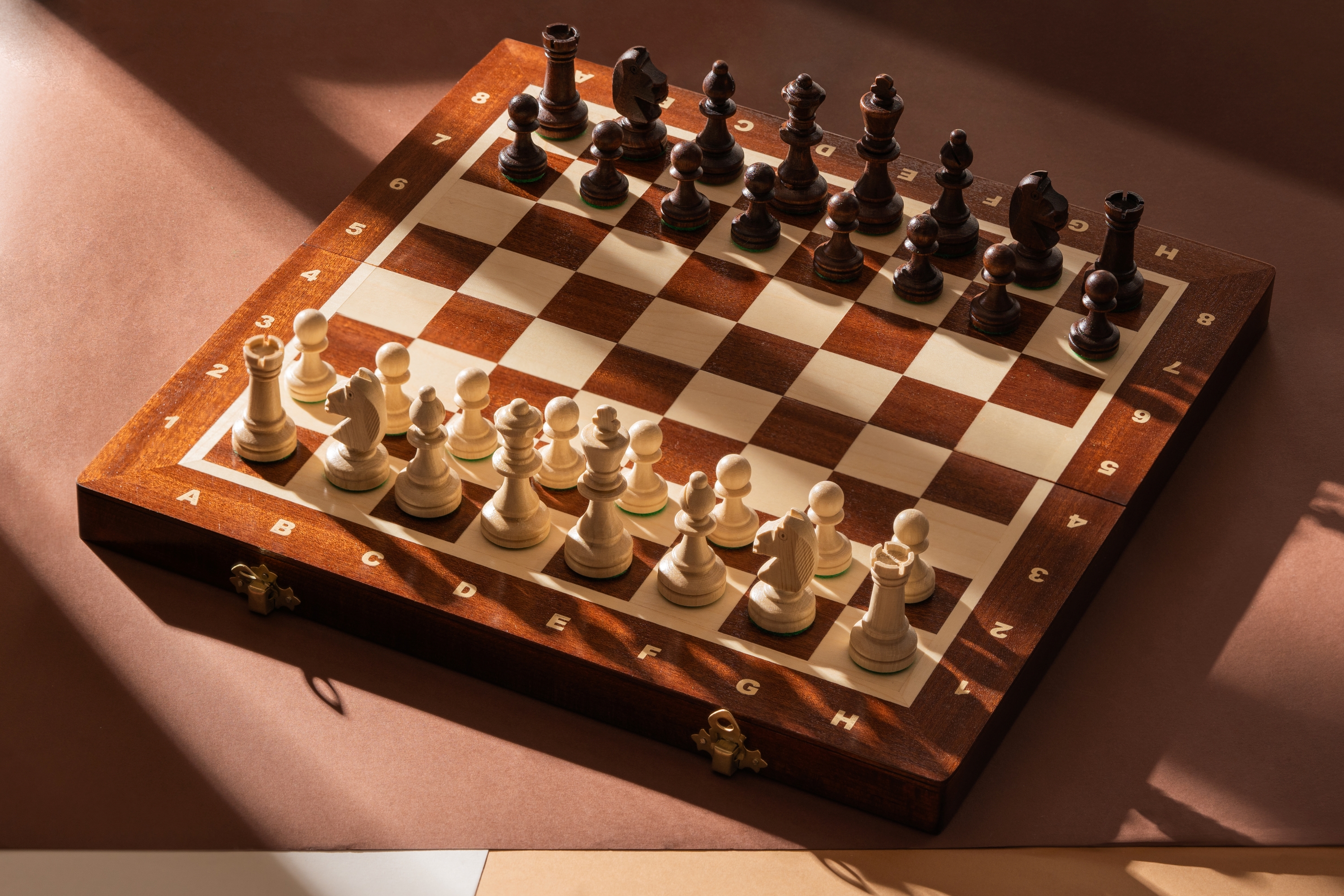 TOURNAMENT No 3 Inlaid (intarsia), su dėklu figūroms, wooden pieces