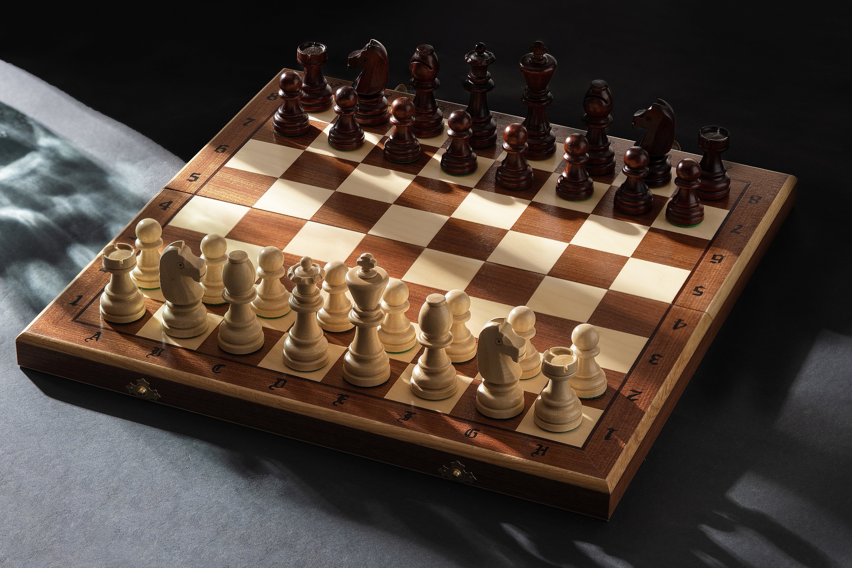 TOURNAMENT No 7 Inlaid (intarsia) - New Line, su dėklu figūroms, wooden pieces